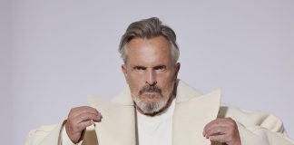 Miguel Bosé afirma que México “es su segunda patria” tras salir de una España “imposible” Fotografía cedida sin fechar por el cantante español Miguel Bosé de él durante una sesión fotográfica en la Ciudad de México (México). EFE/ Miguel Bosé /SOLO USO EDITORIAL/NO VENTAS/SOLO DISPONIBLE PARA ILUSTRAR LA NOTICIA QUE ACOMPAÑA (CRÉDITO OBLIGATORIO)