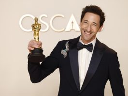 Adrien Brody bate el récord con el discurso más largo en la historia de los Óscar Adrien Brody, ganador del Óscar a mejor actor por 'The Brutalist', posa en la sala de prensa durante la 97ª ceremonia anual de los Premios de la Academia en el Dolby Theatre del barrio de Hollywood de Los Ángeles, California, Estados Unidos. EFE/CAROLINE BREHMAN