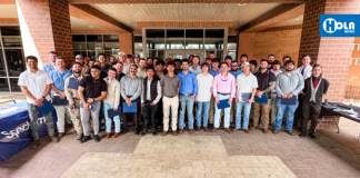 Programa universitario registra una clase de graduados récord