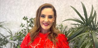 Chantal Andere deja atrás su fama de villana en la versión estadounidense de ‘Velvet’ Fotografía del 15 de abril de 2025 de la actriz mexicana Chantal Andere posando para EFE durante una entrevista en Miami, Florida (Estados Unidos). EFE/ Alicia Civita