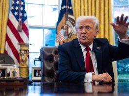 Trump critica a senadores republicanos contrarios a imponer aranceles a Canadá EFE/EPA/FRANCIS CHUNG / POOL