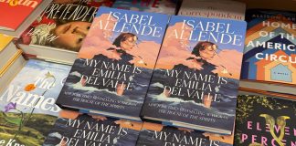 Isabel Allende presenta ‘Emila del Valle’ en Nueva York y reivindica su carácter latino Fotografía de ejemplares de la nueva novela 'My name is Emilia del Valle' de la escritora chilena Isabel Allende este martes, en una librería de Nueva York (Estados Unidos). Allende presentó su última novela 'Mi nombre es Emilia del Valle' ante un público entregado, en un acto en que reivindicó su carácter latinoamericano y feminista. EFE/ Octavio Guzmán