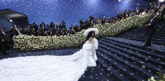 Diana Ross y Zendaya, dos divas de blanco en la Met Gala EFE/EPA/JUSTIN LANE
