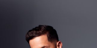 Artista urbano De La Ghetto lanza EP ‘Daylight’, una producción “audaz” de índole musical Fotografía cedida por Jonathan Weiner de un retrato del artista urbano puertorriqueño De La Ghetto quien lanzó este jueves su nuevo EP, 'Daylight', una producción "audaz" que combina reguetón, afrobeats, EDM y reggae fusión bajo una sola luz creativa. EFE/Jonathan Weiner /SOLO USO EDITORIAL /NO VENTAS /SOLO DISPONIBLE PARA ILUSTRAR LA NOTICIA QUE ACOMPAÑA /CRÉDITO OBLIGATORIO