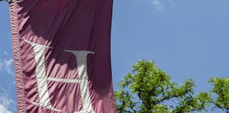 Harvard reta en corte la orden de Trump que niega visas a estudiantes y profesionales Archivo. EFE/EPA/CJ GUNTHER