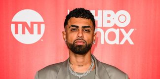 Jay Wheeler estrena el documental ‘Desde La Raíz’, una mirada íntima a su último álbum Fotografía de archivo del 26 de octubre de 2023 del cantante puertorriqueño Jay Weeler posando en la alfombra roja de la primera edición de los Premios Rolling Stones en Español, en Miami Beach. (Estados Unidos). EFE/Giorgio Viera