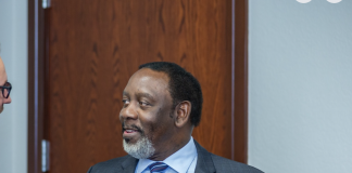 Condado de Orange firma acuerdo con ICE