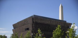 El Museo de Historia de EEUU borra de su muestra los dos intentos de destitución de Trump Fotografía de archivo. EFE/EPA/SHAWN THEW