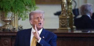 La corporación de medios públicos de EE.UU. cierra por los recortes de Trump EFE/EPA/Yuri Gripas / ABACAPRESS.COM / POOL