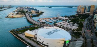 Foro con Trump, Milei, Machado, Messi y Nadal aprovecha “oportunidad histórica” de Miami Fotograma cedido por Studio VII Agency de una toma aérea del Kaseya Center en donde se celebrará los días 5 y 6 de noviembre el America Business Forum (ABF) 2025 en Miami (EE.UU.). EFE/ Studio Vii Agency /SOLO USO EDITORIAL/NO VENTAS/SOLO DISPONIBLE PARA ILUSTRAR LA NOTICIA QUE ACOMPAÑA (CRÉDITO OBLIGATORIO)
