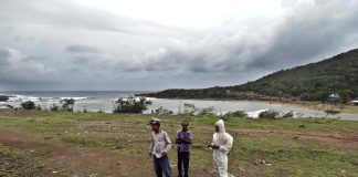 Díaz-Canel pide respetar medidas para evitar muertes y daño en Cuba por el huracán Melissa Personas se reúnen ante la posible llegada del huracán Melissa este martes, en Santiago de Cuba (Cuba). EFE/ Ernesto Mastrascusa