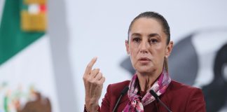 México confirma que son 70 los muertos que dejan las catastróficas lluvias e inundaciones La presidenta de México, Claudia Sheinbaum, habla en una rueda de prensa este jueves, en Palacio Nacional de la Ciudad de México (México). EFE/Mario Guzmán