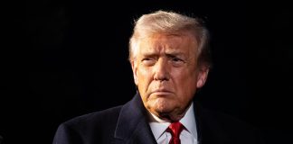 Trump dice que “volverán” los coreanos deportados de Hyundai y que él se opuso a la redada EFE/EPA/Francis Chung / POOL