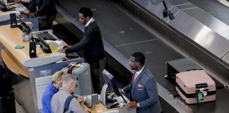 Crece inquietud por atrasos y cancelaciones de vuelos por cierre de Gobierno en EEUU Imagen de archivo. EFE/EPA/ERIK S. LESSER