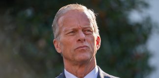 Congresistas republicanos creen que el Gobierno de EEUU podría reabrir la semana próxima Imagen de archivo. EFE/EPA/ALLISON ROBBERT / POOL