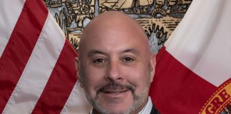 Jefe financiero de Florida propone agencia estatal de supervisión