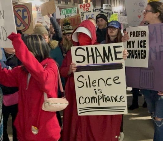 Cientos protestan en Jacksonville por la muerte de Alex Pretti a manos de agentes federales