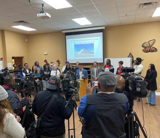 Piden acción comunitaria ante aumento de ICE en Florida Central