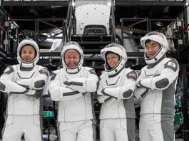 Los astronautas de la Crew-11 empiezan a preparar su regreso anticipado a la Tierra Fotografía del 3 de julio de 2025 cedida por SpaceX donde aparece la tripulación de la misión de la Crew-11 (de i a d) Oleg Platonov, de la agencia espacial rusa Roscosmos; Mike Fincke y Zena Cardman, de la NASA, y Kimiya Yui, de la agencia espacial japonesa JAXA, posa para una fotografía durante una sesión de entrenamiento para su próximo viaje a la Estación Espacial Internacional en las instalaciones de SpaceX en Florida. EFE/SpaceX /SOLO USO EDITORIAL /NO VENTAS /SOLO DISPONIBLE PARA ILUSTRAR LA NOTICIA QUE ACOMPAÑA /CRÉDITO OBLIGATORIO