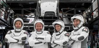Los astronautas de la Crew-11 empiezan a preparar su regreso anticipado a la Tierra Fotografía del 3 de julio de 2025 cedida por SpaceX donde aparece la tripulación de la misión de la Crew-11 (de i a d) Oleg Platonov, de la agencia espacial rusa Roscosmos; Mike Fincke y Zena Cardman, de la NASA, y Kimiya Yui, de la agencia espacial japonesa JAXA, posa para una fotografía durante una sesión de entrenamiento para su próximo viaje a la Estación Espacial Internacional en las instalaciones de SpaceX en Florida. EFE/SpaceX /SOLO USO EDITORIAL /NO VENTAS /SOLO DISPONIBLE PARA ILUSTRAR LA NOTICIA QUE ACOMPAÑA /CRÉDITO OBLIGATORIO