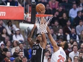 La NBA regresa a Telemundo más de 20 años después con emisiones de partidos los domingos Mikal Bridges (d) de Knicks disputa el balón con Nic Claxton de Nets en un partido de la NBA entre New York Knicks y Brooklyn Nets, en el Madison Square Garden en Nueva York (Estados Unidos). EFE/ Ángel Colmenares