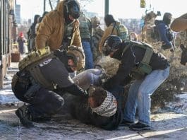 Una jueza permite que continúen las redadas migratorias de Trump en Minesota EFE/CRAIG LASSIG