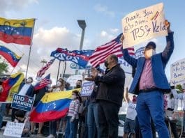 Venezolanos con TPS en peligro de deportación, a pesar de fallo judicial a su favor Archivo. EFE/EPA/CRISTOBAL HERRERA-ULASHKEVICH