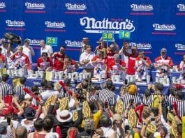 Smithfield adquiere la icónica marca de ‘hot dogs’ Nathan’s por 450 millones de dólares Imagen de archivo. EFE/EPA/SARAH YENESEL