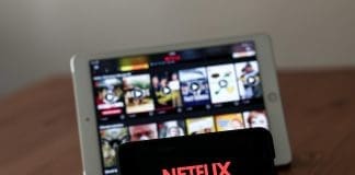Netflix cae un 4,9 % tras recortar proyecciones y con el acuerdo con Warner en el aire Imagen de archivo. EFE/EPA/SEDAT SUNA