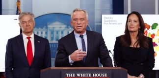 El Gobierno Trump fija nuevas pautas dietéticas que priorizan la proteína y reducen azúcar EFE/EPA/WILL OLIVER / POOL