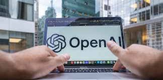 OpenAI lanza ChatGPT Health para conectar registros médicos y aplicaciones de bienestar Una persona revisa su computador con el logo de OpenAI en Nueva York (Estados Unidos). Imagen de archivo. EFE/ Angel Colmenares