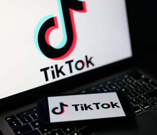 TikTok cambia de manos en EE. UU. y pone fin a seis años de pulso con China EFE/EPA/ADAM VAUGHAN