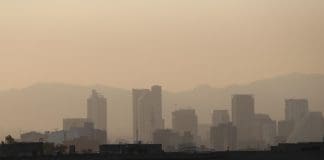 Autoridades ambientales suspenden contingencia ambiental en el Valle de México Fotografía que muestra una capa de contaminación sobre la Ciudad de México (México). EFE/ Mario Guzmán