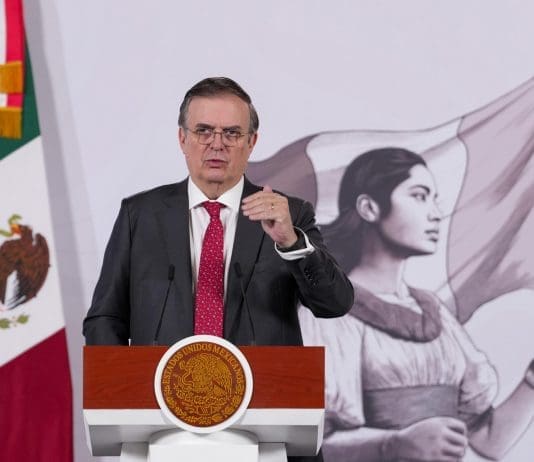 México quiere fortalecer el T-MEC ya que ha sido un “éxito” Fotografía cedida por la Presidencia de México, del secretario de Economía de México, Marcelo Ebrard durante una conferencia de prensa este jueves en el Palacio Nacional de la ciudad de México (México). EFE/ Presidencia de México / SOLO USO EDITORIAL/NO VENTAS/SOLO DISPONIBLE PARA ILUSTRAR LA NOTICIA QUE ACOMPAÑA (CRÉDITO OBLIGATORIO)