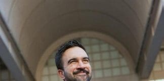 Mamdani acompaña a enfermeras de Nueva York en el noveno día de la mayor huelga del sector Fotografía tomada de la cuenta oficial de la red social X del alcalde de Nueva York, Zohran Mamdani, que lo muestra acompañando la huelga de enfermeras este martes, en Nueva York (Estados Unidos). EFE/ @nycmayor /SOLO USO EDITORIAL/ NO VENTAS/ SOLO DISPONIBLE PARA ILUSTRAR LA NOTICIA QUE ACOMPAÑA (CRÉDITO OBLIGATORIO)