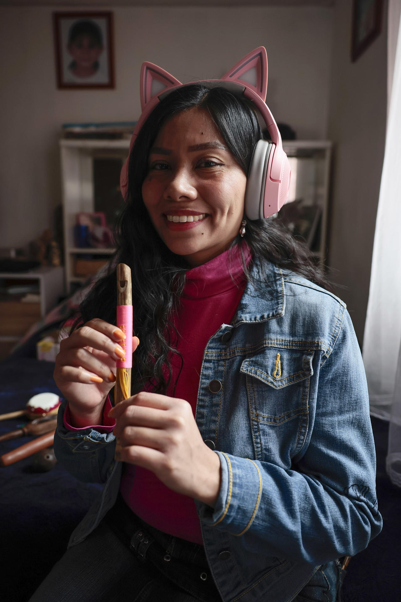 La compositora mexicana Azalea Báalam posa durante una entrevista con EFE este viernes, en Ciudad de México (México). EFE/ José Méndez
