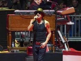 Kid Rock y músicos de country serán la “alternativa patriótica” a Bad Bunny en Super Bowl Imagen de archivo. EFE/EPA/WILL OLIVER