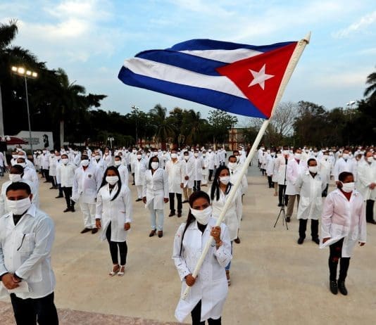 EEUU exige al caribeño Santa Lucía que prohíba a sus nacionales estudiar medicina en Cuba Fotografía de archivo. EFE/ Ernesto Mastrascusa