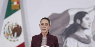 México enviará un nuevo paquete de ayuda humanitaria a Cuba sin incluir petróleo La presidenta de México, Claudia Sheinbaum, habla durante una rueda de prensa este martes, en Palacio Nacional de la Ciudad de México (México). EFE/ Isaac Esquivel