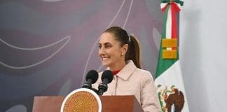 México enviará ayuda humanitaria a Cuba en los próximos días Fotografía cedida por la Presidencia de México de su mandataria, Claudia Sheinbaum, hablando durante una rueda de prensa este viernes, en el Palacio Nacional de Ciudad de México (México). EFE/Presidencia de México/SOLO USO EDITORIAL/NO VENTAS/SOLO USO EDITORIAL/SOLO DISPONIBLE PARA ILUSTRAR LA NOTICIA QUE ACOMPAÑA(CRÉDITO OBLIGATORIO)