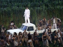 Del barrio al mayor escaparate de EEUU, la plena que acompañó a Bad Bunny en el Super Bowl Archivo. EFE/EPA/CHRIS TORRES