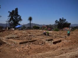 California pagará un año de hipoteca de propietarios afectados por los incendios Archivo. EFE/EPA/ALLISON DINNER
