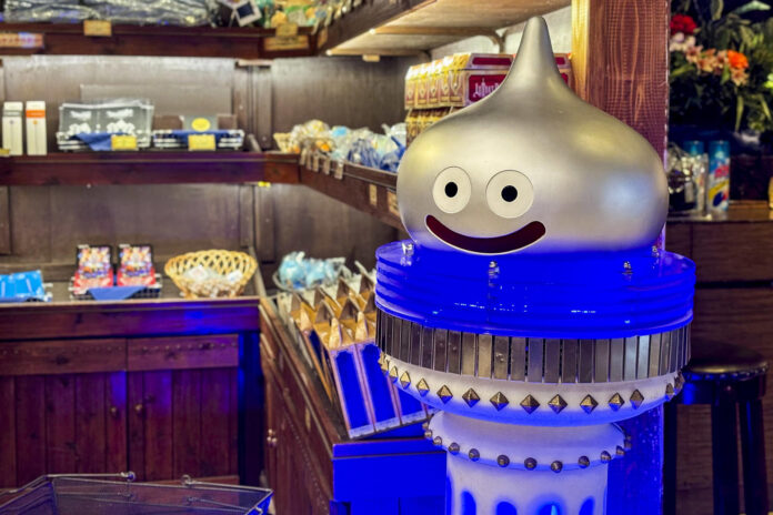'Dragon Quest', la mítica saga japonesa de rol, celebra este miércoles cuarenta años tras más de 100 millones de copias vendidas, que conforman una franquicia que llegó a colapsar calles, vaciar aulas y que obligó a sus creadores a lanzar sus entregas en fin de semana para no 'paralizar' el país. EFE/ Pilar Bernal Zamora
