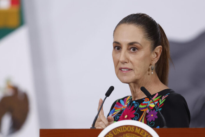La presidenta de México, Claudia Sheinbaum, habla durante una rueda de prensa. Imagen de archivo. EFE/ Sáshenka Gutiérrez
