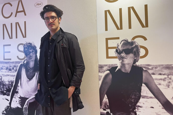 CANNES.- 'Para los contrincantes', el corto del realizador argentino Federico Luis (imagen) seleccionado en la competición de cortometrajes del Festival de Cannes, retrata el flechazo inesperado que el cineasta porteño sintió al descubrir el boxeo infantil de la mano del escritor mexicano Mario Bellatin. EFE/ Nerea González

