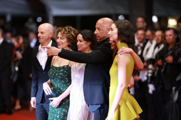 (De i a d) El productor Neal Moritz, Donna Langley, Michelle Rodriguez, Vin Diesel, Jordana Brewster y Meadow Walker asisten al estreno de 'The Fast and the Furious' durante el 79º Festival de Cine de Cannes, en Cannes, Francia. EFE/EPA/CLEMENS BILAN
