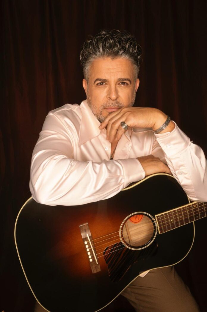 Fotografía cedida por Basilio Silva donde aparece el cantante y compositor nicaragüense, Luis Enrique, quien con más de 30 años de trayectoria es uno de los artistas más reconocidos de su país. EFE/ Basilio Silva /SOLO USO EDITORIAL /NO VENTAS /SOLO DISPONIBLE PARA ILUSTRAR LA NOTICIA QUE ACOMPAÑA /CRÉDITO OBLIGATORIO
