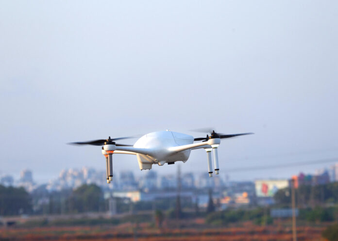 Fotografía cedida por Ondas Holdings que muestra el Airobotics Optimus, un dron totalmente autónomo diseñado para aplicaciones industriales y gubernamentales que la compañía adquirió para integrar su tecnología autónoma con American Robotics.  EFE/ Ondas Holdings /SOLO USO EDITORIAL/ NO VENTAS/ SOLO DISPONIBLE PARA ILUSTRAR LA NOTICIA QUE ACOMPAÑA (CRÉDITO OBLIGATORIO)
