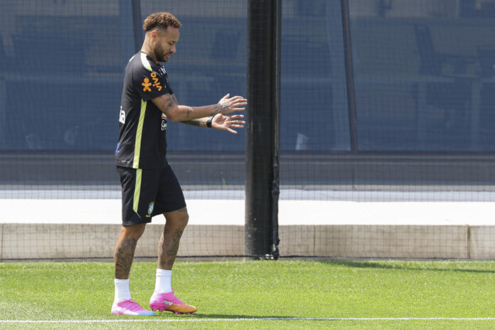Neymar, en la sesión de entrenamiento de Brasil en Columbia Park, en Morristown, New Jersey (EE.UU.). EFE/SEBASTIÃO MOREIRA
