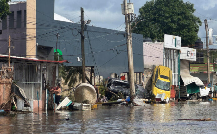 Fotografía dde archivo que muestra los daños causados por fuertes lluvias en Poza Rica, Veracruz (México). EFE/ Miguel Victoria
